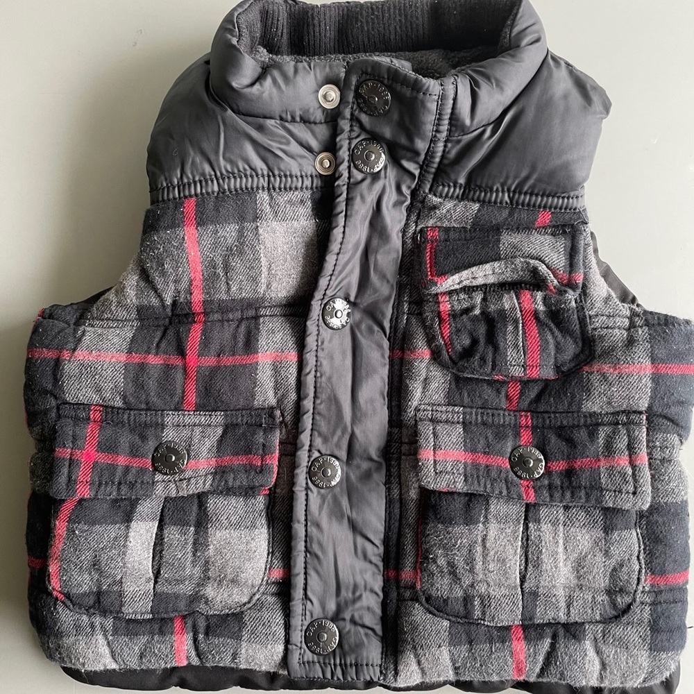 GUC Baby Gap Plaid Puffer Vest sz 12-18M